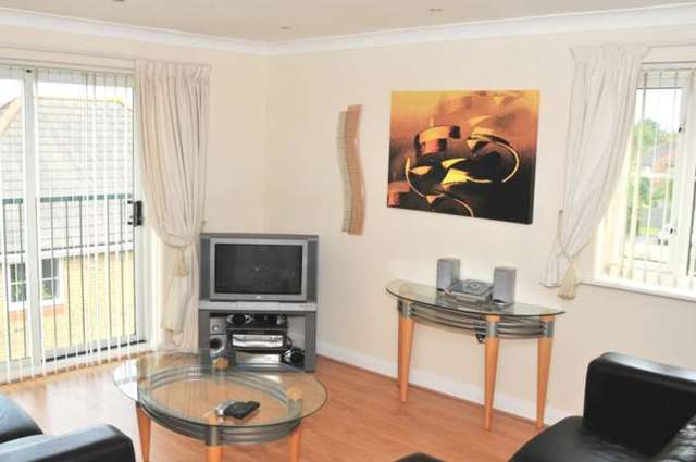  Image of 2 bedroom Apartment to rent in Delfont Close Maidenbower Crawley RH10 at Pullman Court, Delfont Close Maidenbower Crawley, RH10 7QX