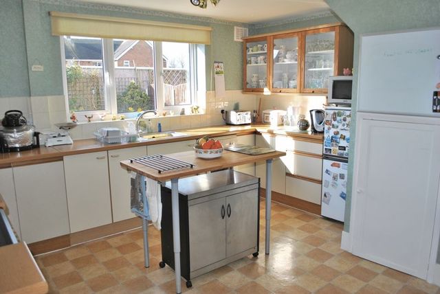  Image of 3 bedroom Semi-Detached house for sale in Quarry Avenue Farndon Chester CH3 at Quarry Avenue Farndon Chester, CH3 6NT
