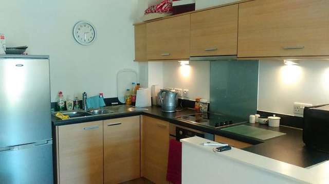  Image of 1 bedroom Flat for sale in Admiralty Road Portsmouth PO1 at Admiralty Road Portsmouth Portsea, PO1 3GT