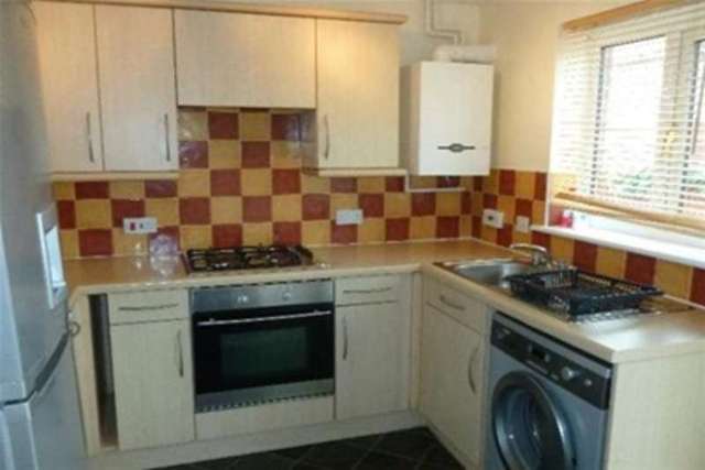  Image of 3 bedroom Property to rent in Queen Mary Road Sheffield S2 at Sheffield, S2 1JJ