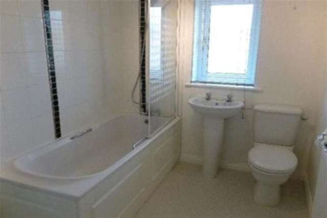  Image of 3 bedroom Property to rent in Queen Mary Road Sheffield S2 at Sheffield, S2 1JJ