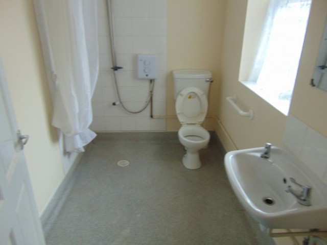  Image of 2 bedroom Terraced house to rent in Queens Head Road Handsworth Birmingham B21 at Queens Head Road  Handsworth, B21 0QJ