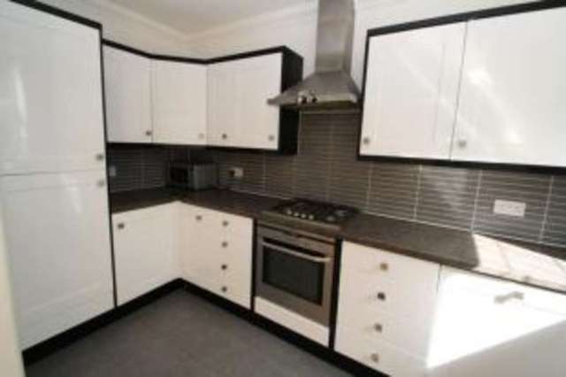  Image of 2 bedroom Flat for sale in Queens Park Avenue Bournemouth BH8 at Queens Park Bournemouth Holdenhurst, BH8 9EZ