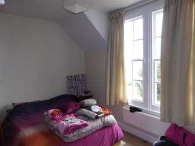  Image of 1 bedroom Flat for sale in Queens Road Whitstable CT5 at Whitstable Kent Whitstable, CT5 2JF