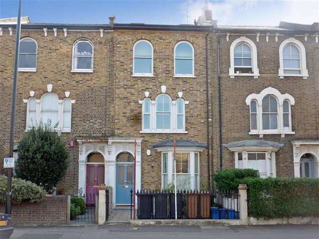  Image of 1 bedroom Flat for sale in Queensbridge Road London E8 at Hackney London Hackney, E8 3AR