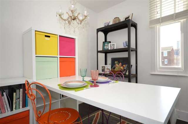  Image of 1 bedroom Flat for sale in Queensbridge Road London E8 at Hackney London Hackney, E8 3AR