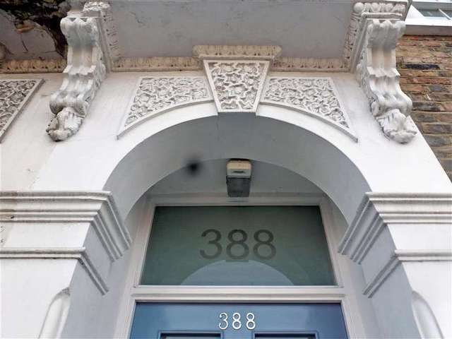  Image of 1 bedroom Flat for sale in Queensbridge Road London E8 at Hackney London Hackney, E8 3AR