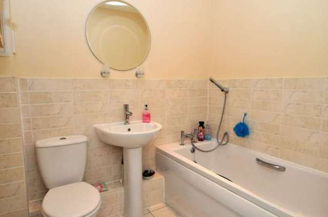  Image of Apartment to rent in Rawlinson Road Maidenbower Crawley RH10 at Rawlinson Road Maidenbower Crawley, RH10 7DP
