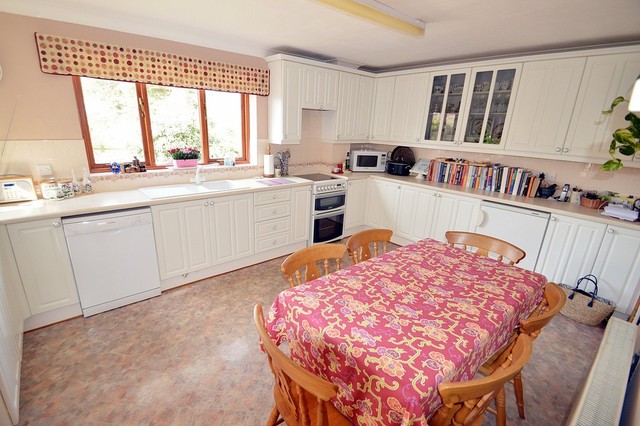  Image of 4 bedroom Detached house for sale in Rectory Hill Rickinghall Diss IP22 at Rectory Hill Rickinghall Diss, IP22 1EH