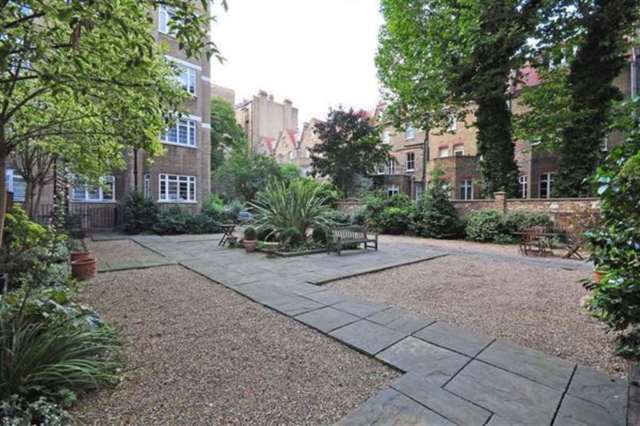  Image of 2 bedroom Apartment to rent in Redcliffe Close Old Brompton Road London SW5 at Redcliffe Close Earls Court London, SW5 9HX