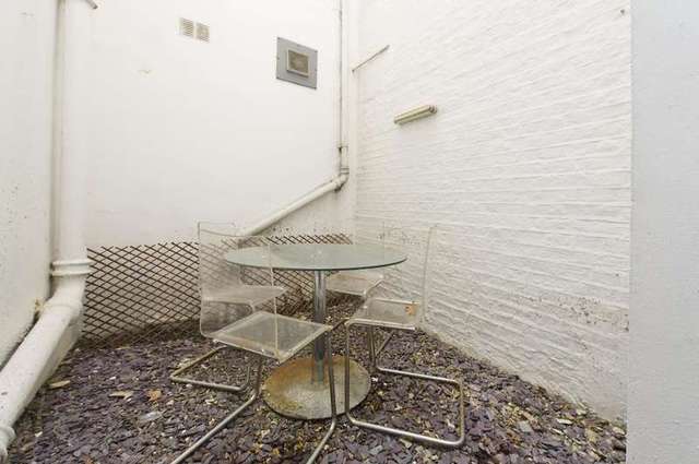  Image of 1 bedroom Flat for sale in Redcliffe Square London SW10 at Redcliffe Square  London, SW10 9BN