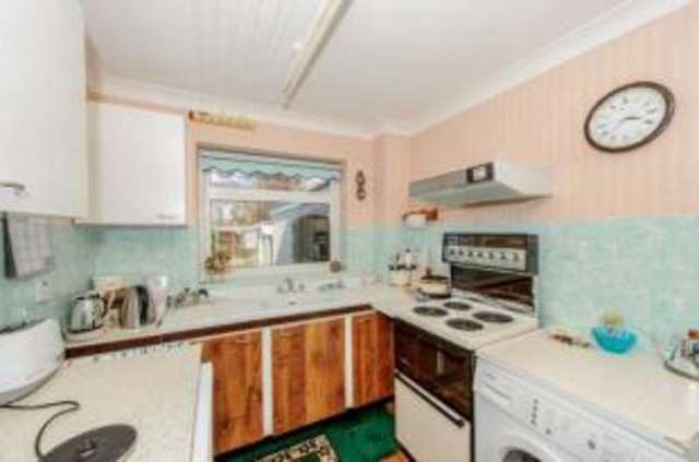 Image of 3 bedroom Semi-Detached house for sale in Riding Hill Kennington Ashford TN24 at Kennington Ashford Kennington, TN24 9BY
