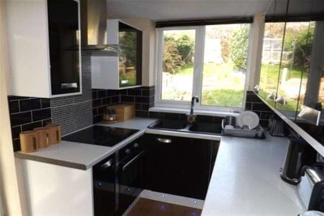  Image of 3 bedroom Semi-Detached house to rent in Rivelin Park Road Sheffield S6 at Sheffield, S6 5GE