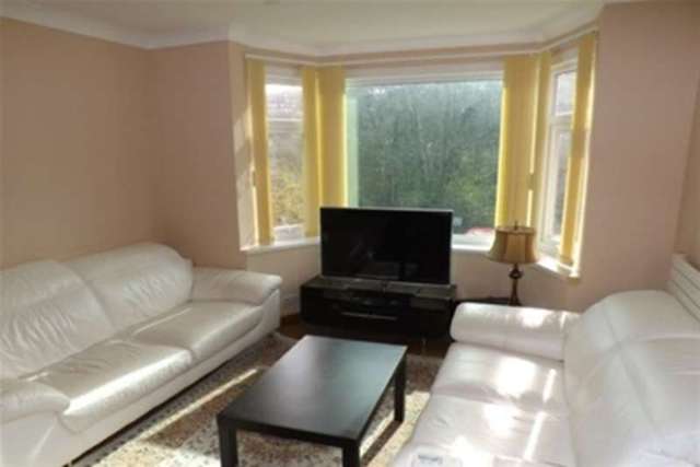  Image of 3 bedroom Semi-Detached house to rent in Rivelin Park Road Sheffield S6 at Sheffield, S6 5GE