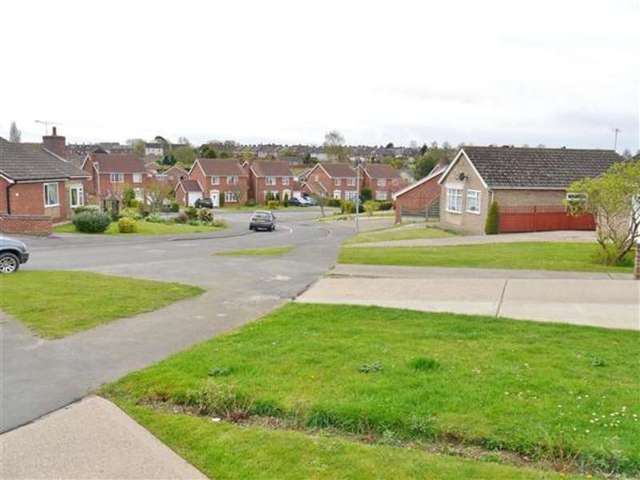  Image of 2 bedroom Detached house for sale in Rochester Drive Grantham NG31 at Great Gonerby, NG31 8RW