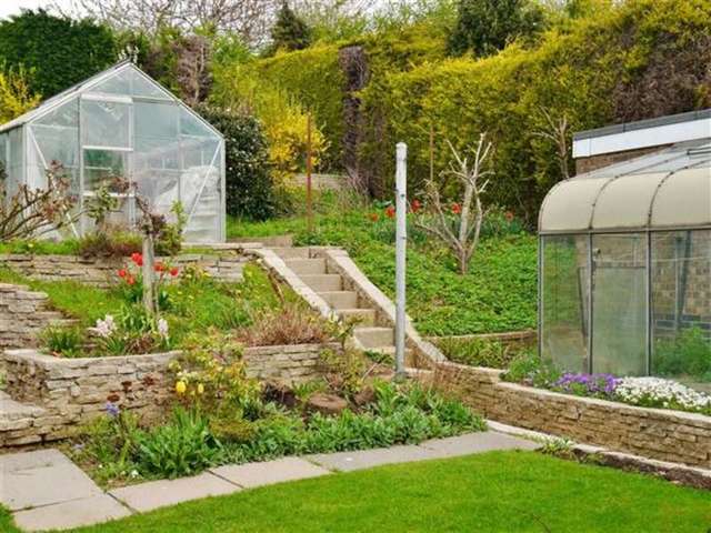  Image of 2 bedroom Detached house for sale in Rochester Drive Grantham NG31 at Great Gonerby, NG31 8RW