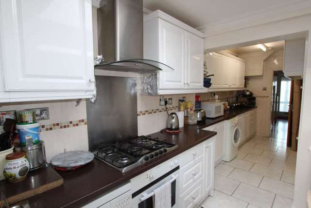  Image of 4 bedroom Detached house for sale in Rochester Road Gravesend DA12 at Rochester Road  Gravesend, DA12 4TY
