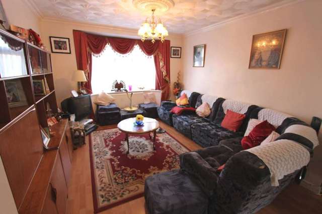  Image of 4 bedroom Detached house for sale in Rochester Road Gravesend DA12 at Rochester Road  Gravesend, DA12 4TY