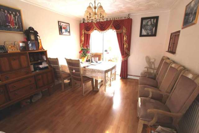  Image of 4 bedroom Detached house for sale in Rochester Road Gravesend DA12 at Rochester Road  Gravesend, DA12 4TY