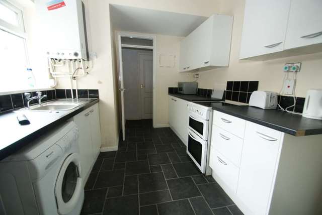  Image of 2 bedroom Semi-Detached house to rent in Romney Street Middlesbrough TS1 at Romney Streeet  Middlesbrough, TS1 4NE