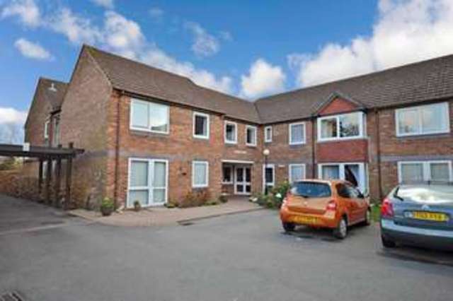  Image of 1 bedroom Retirement Property for sale in Kenilworth Road Balsall Common Coventry CV7 at 155 Kenilworth Road  Balsall Common, CV7 7ES