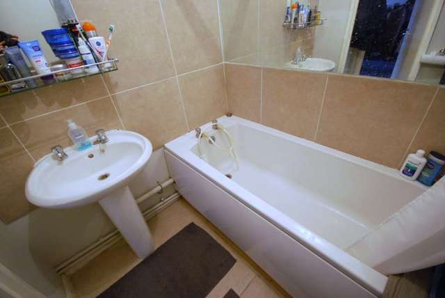  Image of Flat for sale in Ruckholt Road London E10 at Ruckholt Road Leyton London, E10 5NU