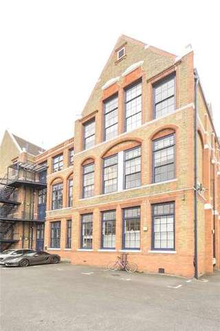 Image of 1 bedroom Flat to rent in Rutland Road London E9 at South Hackney London Victoria Park, E9 7TT