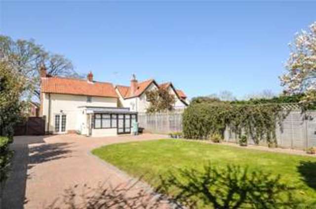  Image of 2 bedroom Detached house for sale in Sadlers Lane Winnersh Wokingham RG41 at Winnersh Wokingham Winnersh, RG41 5AJ