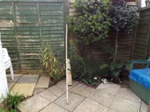  Image of 1 bedroom Bungalow for sale in Salterns Lane Hayling Island PO11 at Salterns Lane Hayling Island South Hayling, PO11 9LQ