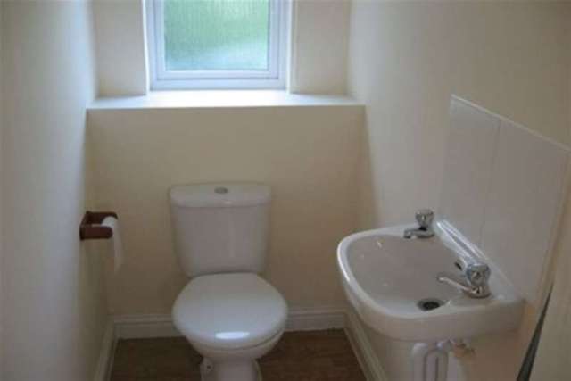  Image of 1 bedroom Property to rent in Samuel Court Templecombe BA8 at Templecombe, BA8 0JN