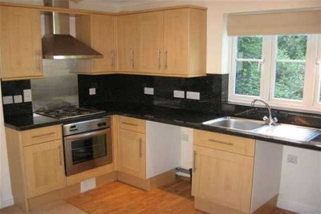  Image of 1 bedroom Property to rent in Samuel Court Templecombe BA8 at Templecombe, BA8 0JN
