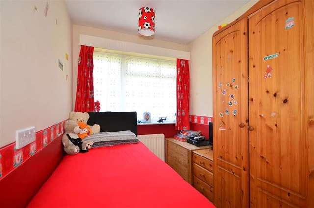  Image of 3 bedroom Terraced house for sale in Sandcroft Avenue Ryde PO33 at Ryde Isle of Wight Ryde, PO33 2TT