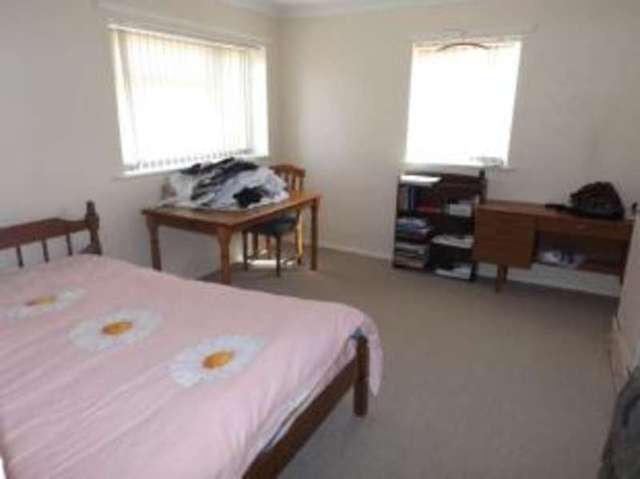  Image of 2 bedroom Flat for sale in Sandford Green Banbury OX16 at Banbury Oxfordshire Banbury, OX16 0SB