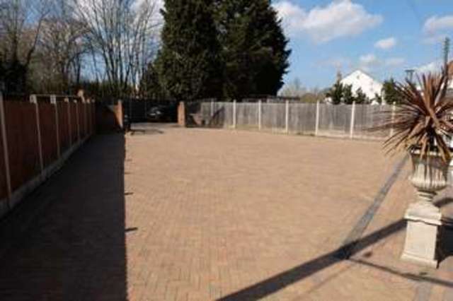  Image of 3 bedroom Detached house for sale in Sandy Lane Titton Stourport-on-Severn DY13 at Sandy Lane Titton Stourport-On-Severn, DY13 9PZ