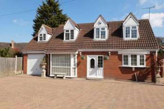  Image of 3 bedroom Detached house for sale in Sandy Lane Titton Stourport-on-Severn DY13 at Sandy Lane Titton Stourport-On-Severn, DY13 9PZ