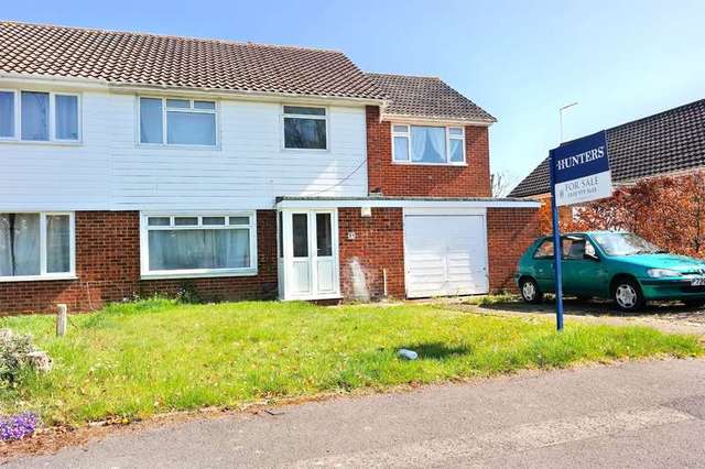  Image of 5 bedroom Semi-Detached house for sale in Scots Drive Wokingham RG41 at Wokingham Berkshire Winnersh, RG41 3XF
