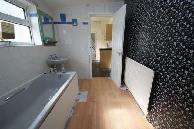  Image of 2 bedroom Terraced house to rent in Selbourne Street Middlesbrough TS1 at Selbourne Street  Middlesbrough, TS1 4ER
