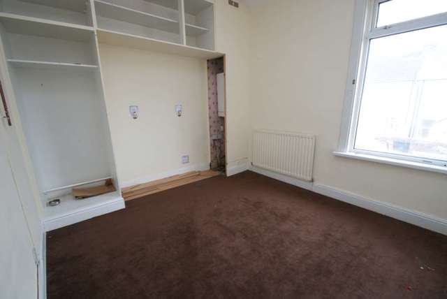  Image of 2 bedroom Terraced house to rent in Selbourne Street Middlesbrough TS1 at Selbourne Street  Middlesbrough, TS1 4ER