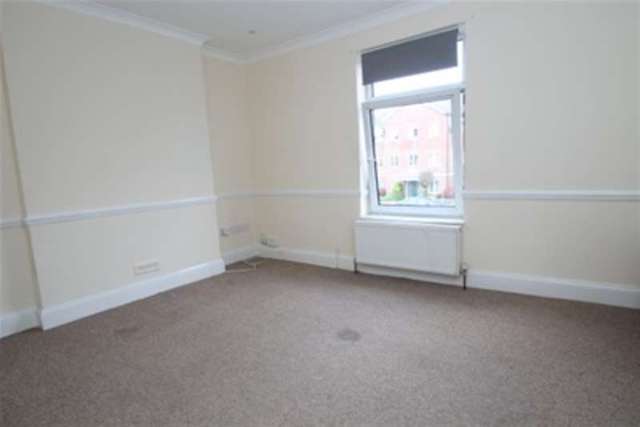 Image of 2 bedroom Maisonette to rent in Selhurst Road London SE25 at London, SE25 6LH