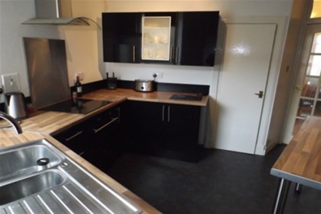  Image of 1 bedroom Flat to rent in Service Street Lennoxtown Glasgow G66 at Lennoxtown East Dunbartonshire East Dunbartonshire, G66 7JP