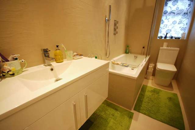  Image of 4 bedroom Detached house for sale in Sewardstone Road London E4 at Sewardstone Road Chingford London, E4 7PY