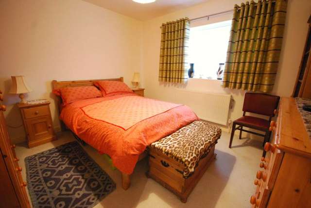  Image of 4 bedroom Detached house for sale in Sewardstone Road London E4 at Sewardstone Road Chingford London, E4 7PY