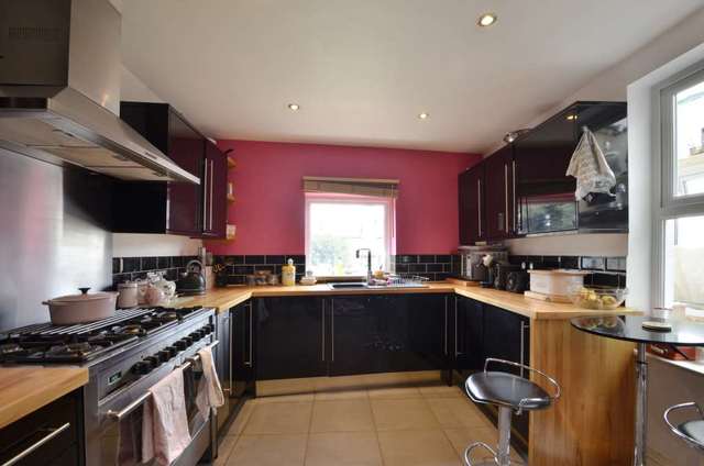  Image of 3 bedroom End of Terrace for sale in Shaftesbury Avenue Bath BA1 at Shaftesbury Ave  Bath, BA1 3DT