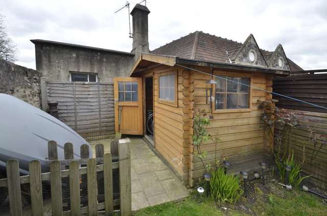  Image of 3 bedroom End of Terrace for sale in Shaftesbury Avenue Bath BA1 at Shaftesbury Ave  Bath, BA1 3DT