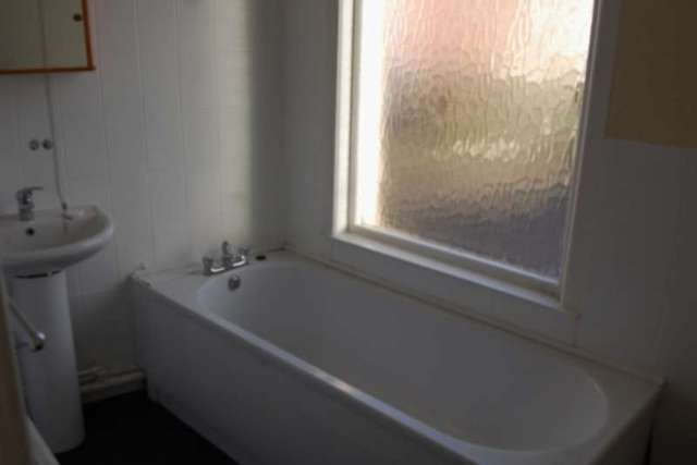  Image of 3 bedroom End of Terrace to rent in Shear Brow Blackburn BB1 at SHEAR BROW SHEAR BROW BLACKBURN, BB1 7EX