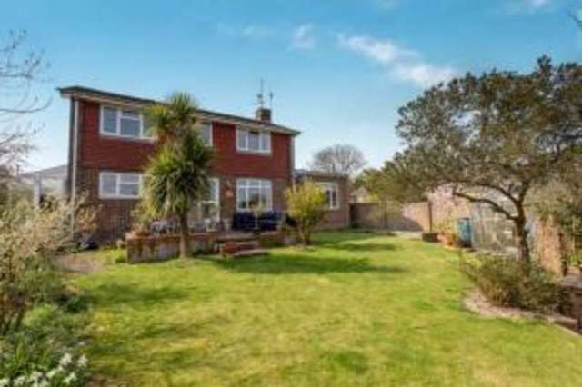  Image of 4 bedroom Detached house for sale in Sheepdown Close Petworth GU28 at Petworth West Sussex Petworth, GU28 0BP