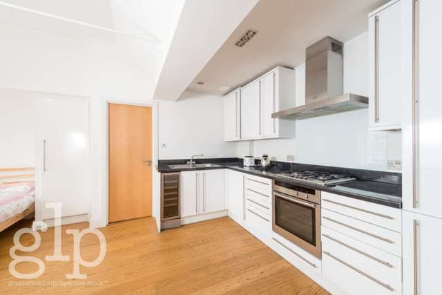  Image of Flat to rent in Wellington Street London WC2E at Wellington Street Covent Garden London, WC2E 7BD