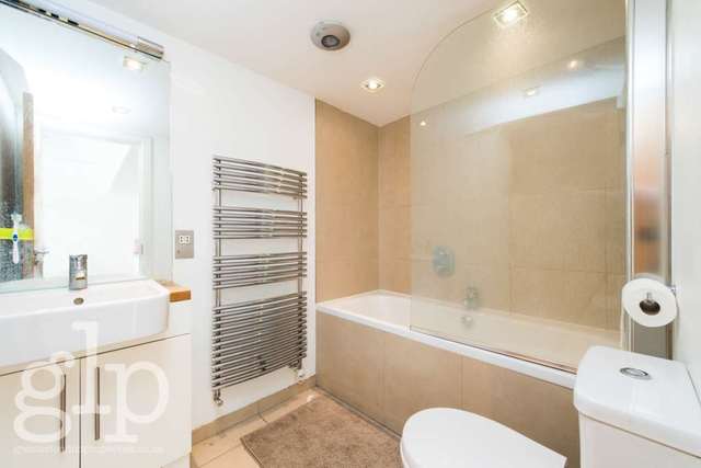  Image of Flat to rent in Wellington Street London WC2E at Wellington Street Covent Garden London, WC2E 7BD