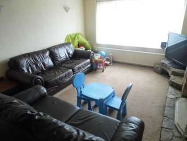  Image of 4 bedroom Bungalow for sale in Sherwood Way Shaw Oldham OL2 at Shaw Lancashire Shaw, OL2 7NB