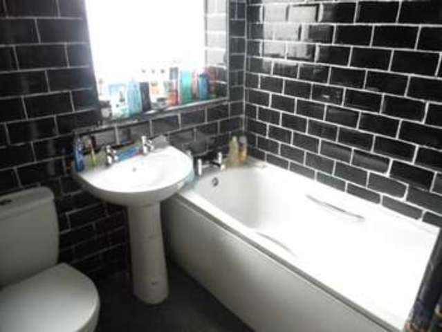  Image of 4 bedroom Bungalow for sale in Sherwood Way Shaw Oldham OL2 at Shaw Lancashire Shaw, OL2 7NB